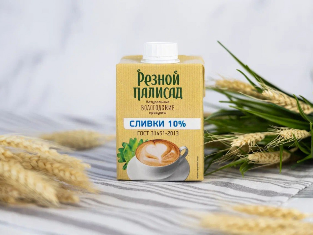 Сливки питьевые ультрапастеризованные с м.д.ж. 10,0%, 500 г, Резной Палисад